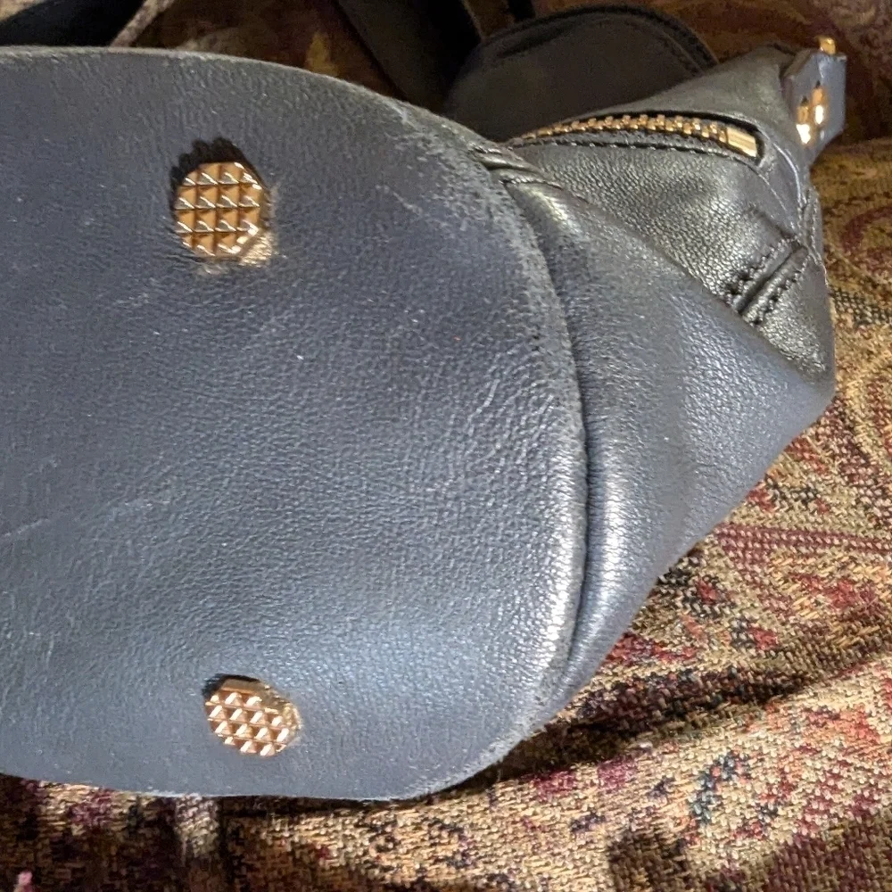 Vintage Elizabeth St. James Crossbody